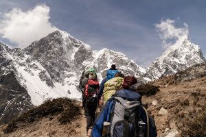 Acquisti per praticare trekking invernale: 3 elementi indispensabili